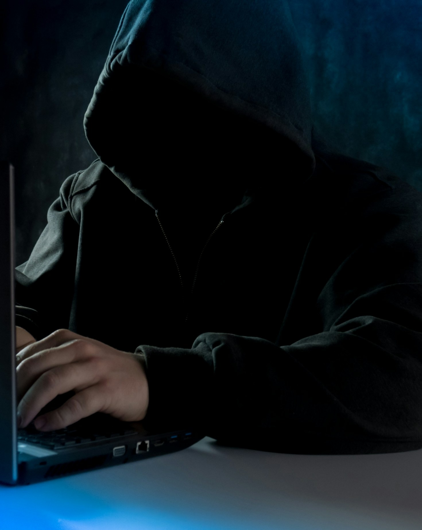 Recognizing Patterns in Scam Advertisements